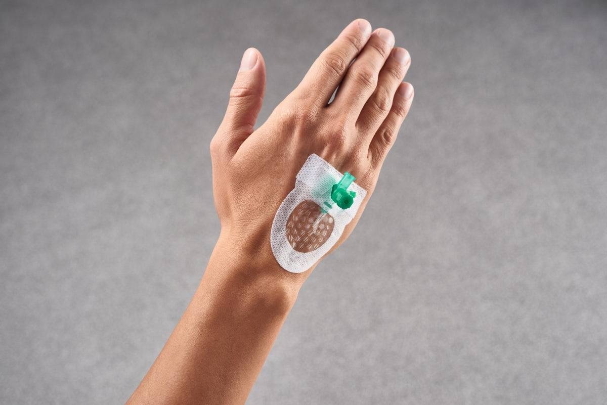 Curafix i.v. Control Kanülenfixierung steril, 5,5x6,5cm, 100 Stück - Medasi.shop - PZN - 14212384