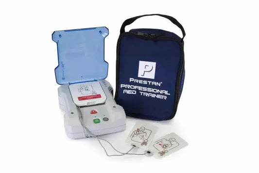 Prestan AED Trainer Plus mit Tragetasche und Trainingspads, ideal für realistische Schulungen in Erste-Hilfe-Kursen und medizinischer Ausbildung.